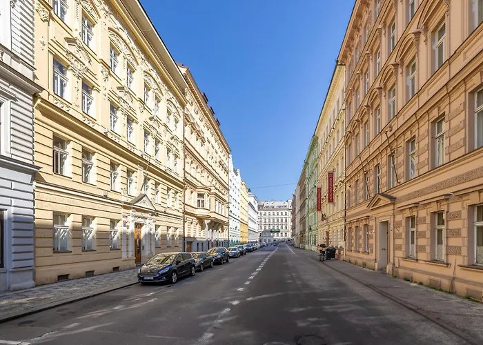 Spacious 3Br Apartment In Lesser Town By Easybnb Premium * Prague