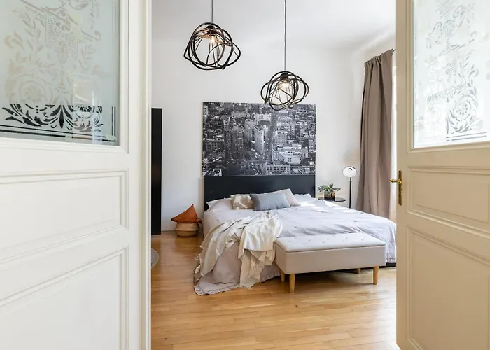 Apartment Spacious 3Br Apartment In Lesser Town By Easybnb Premium