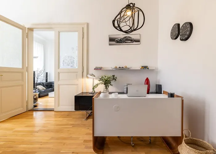 Apartment Spacious 3Br Apartment In Lesser Town By Easybnb Premium Prague