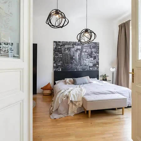 Apartman Spacious 3br In Lesser Town By Easybnb Premium