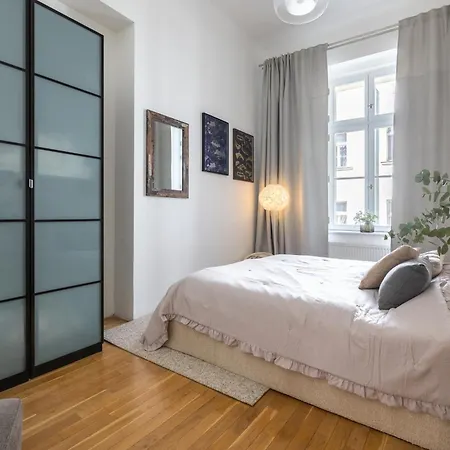 Apartament Spacious 3br In Lesser Town By Easybnb Premium *